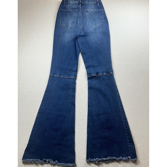 YMI Chloe High Rise Flare Jeans Women's Size 5 / 27 Blue Stretch Denim Cowgirl - Picture 3 of 15